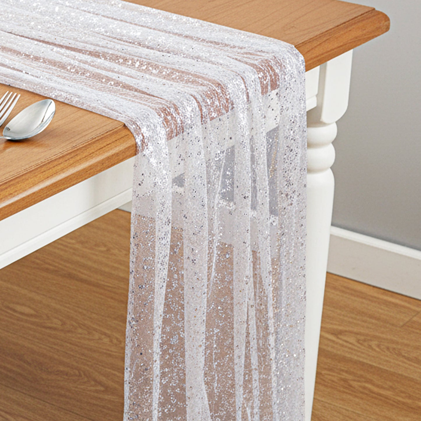 TIESOME Silver Table Runner, 10FT Gold Foil Glitter Sheer Sequin Dining Runners Wedding Centerpiece Table Decorations for Birthday Christmas Home Centerpiece Dining Event(silver)