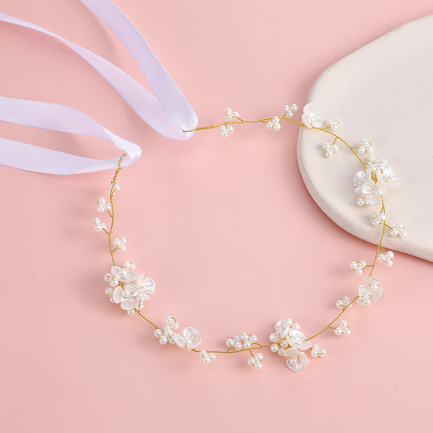 LXUEJIE 1Pcs Flower Girl Hair Accessory, Handmade Wedding Headband, Pearl Headpiece, Princess Headpiece White Flower Headband for Girls and Women, Wedding, Birthday, Party, and First Communion (Gold)