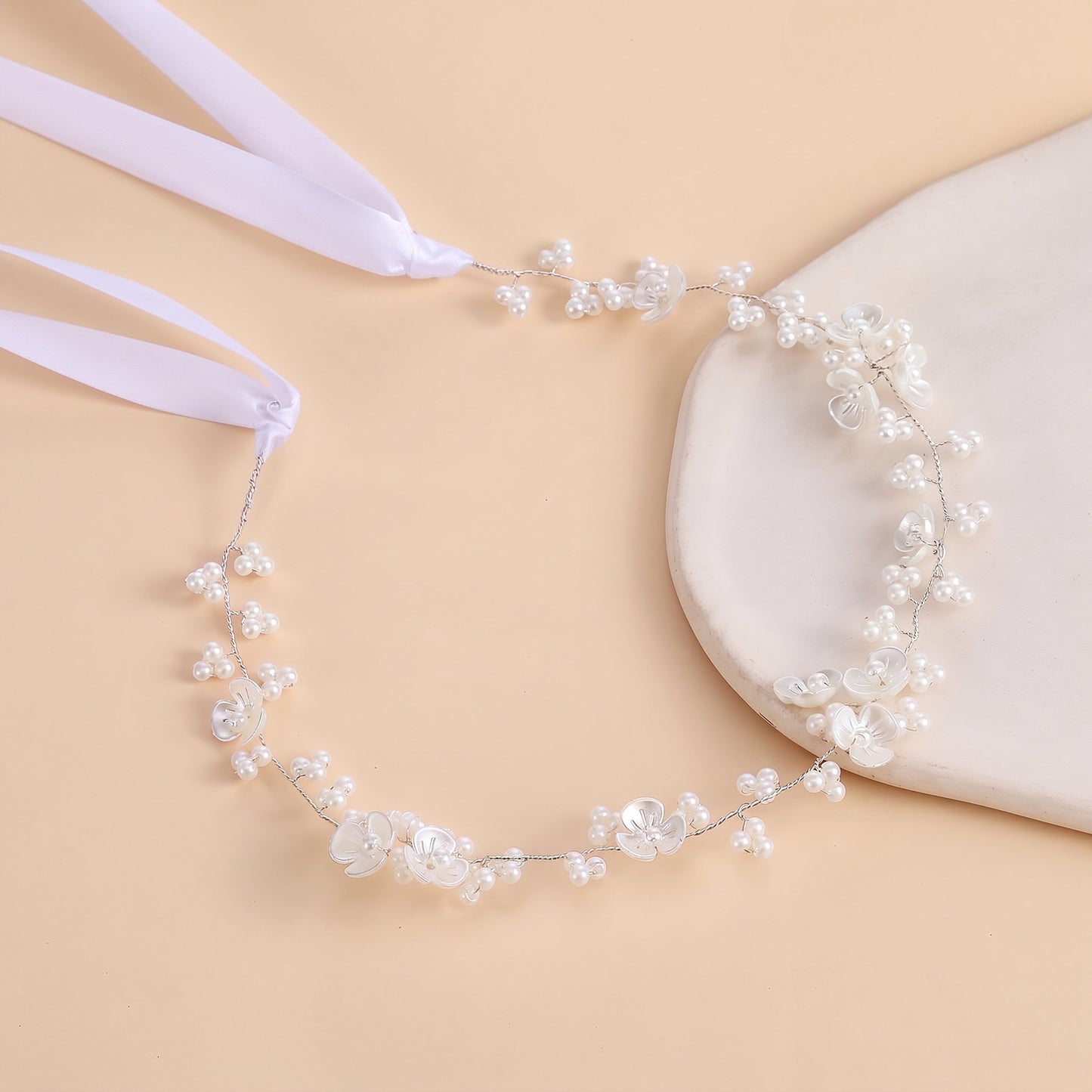 SULIKJHUI 1 Pcs Pearl Headpiece, Handmade First Communion Headband with White Flowers, Floral Wedding Headband for Women, Birthday, Party(Silver)