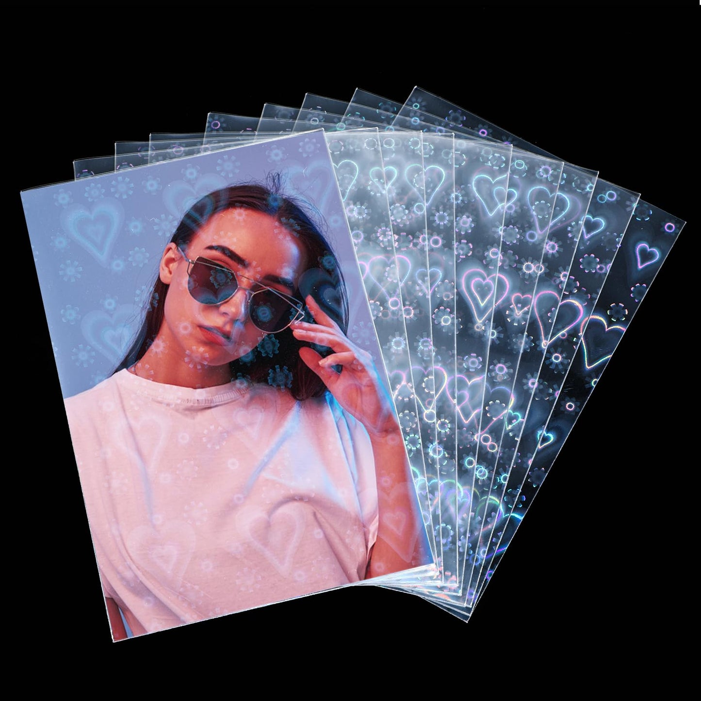 AOZUO Pack of 100 Laser Card Sleeves, Photocard Sleeves, 61 x 88 mm Kpop Photocard Soft Sleeves Photo Card Sleeves Transparent Card Protector Film Photo Card Case for Trading Cards Photo Cards (Heart)