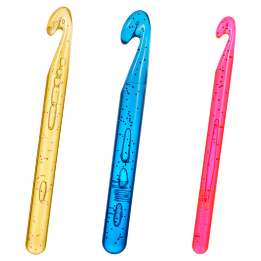 LIQWEI 3Pcs Crochet Hooks, Large Crochet Hook for Chunky Yarn, Ergonomic Crochets Needles 18mm 15mm 12mm Size Crochets Hook, Plastic Crocheting Needles for Handmade DIY